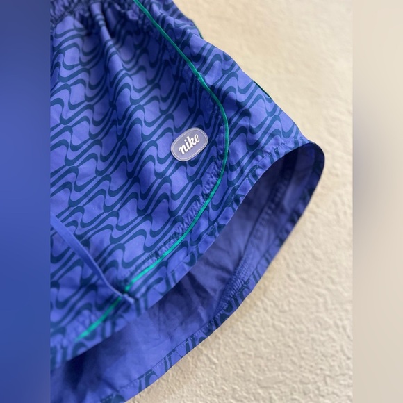 Nike Tempo 3.5" Clash 2.0 Women's Running Shorts size XXL like new condition - Picture 10 of 11